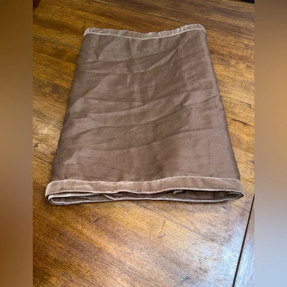 Pottery Barn 100% Linen Table Runner